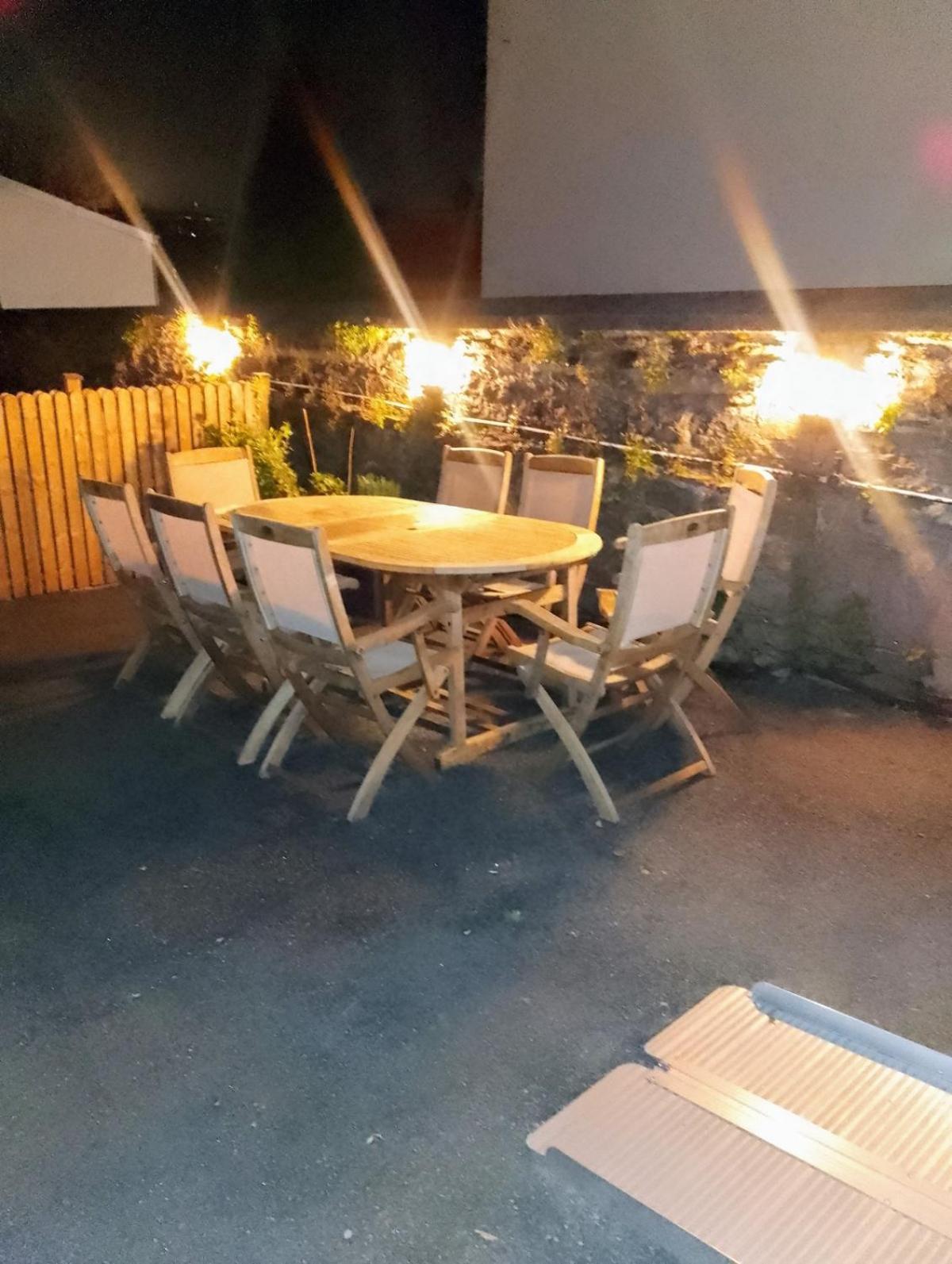 Spacious Townhouse With Accessibility Adapted Garden Apartment, Off Road Parking, Near Park, Jaccuzi Bath, Office Space, Sleeps 15
